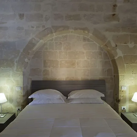 Antico Convicino & 4* מטרה